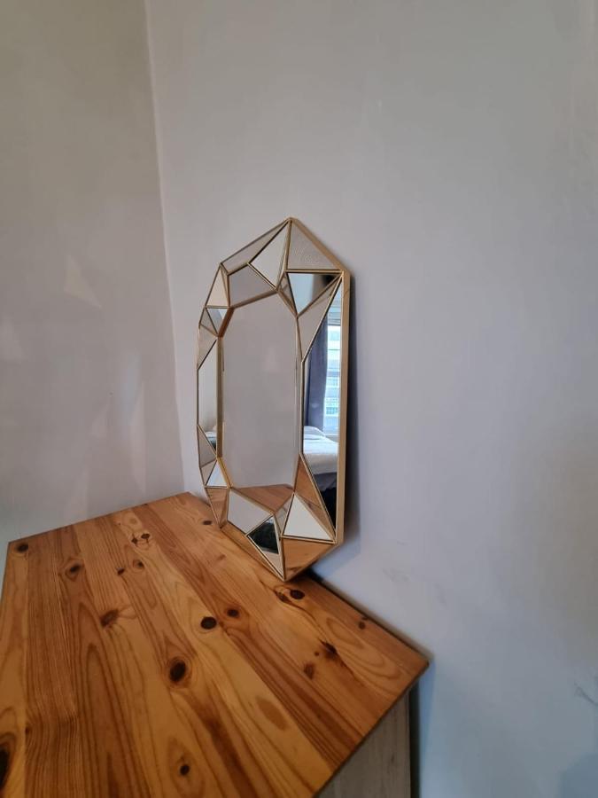 Property In Brixton Лондон Экстерьер фото